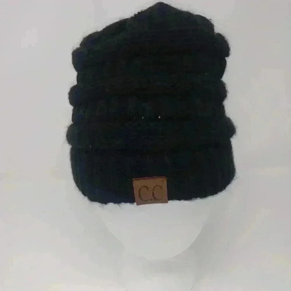 CC knit beanie - Picture 1 of 4